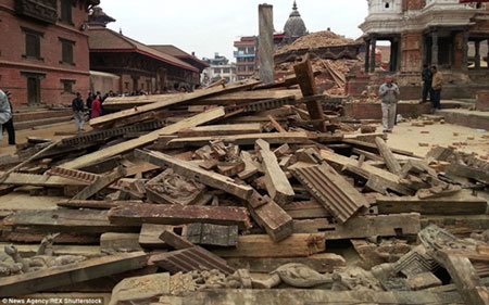 Động[-]đất[-]ở[-]Nepal:[-]"Một[-]phần[-]lịch[-]sử"[-]đã[-]bị[-]xóa[-]sổ